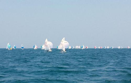 Eliza and Sam competing on the Final Day of the French 420 Nationals © Rob Burn